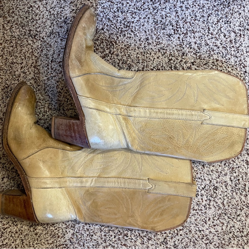 Vintage Miss Capezio boots western size 8 off white excellent vintage used cond - Picture 6 of 6